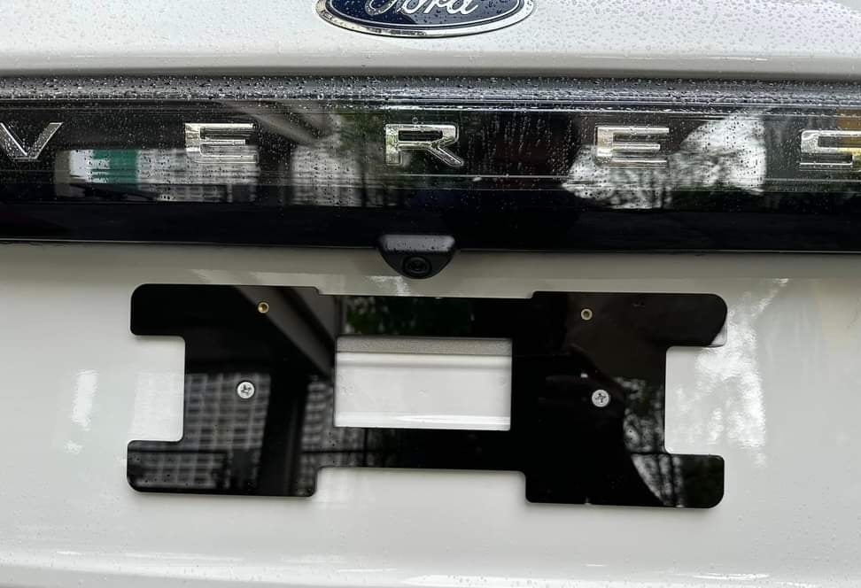 Plate adaptors for Ford Everest