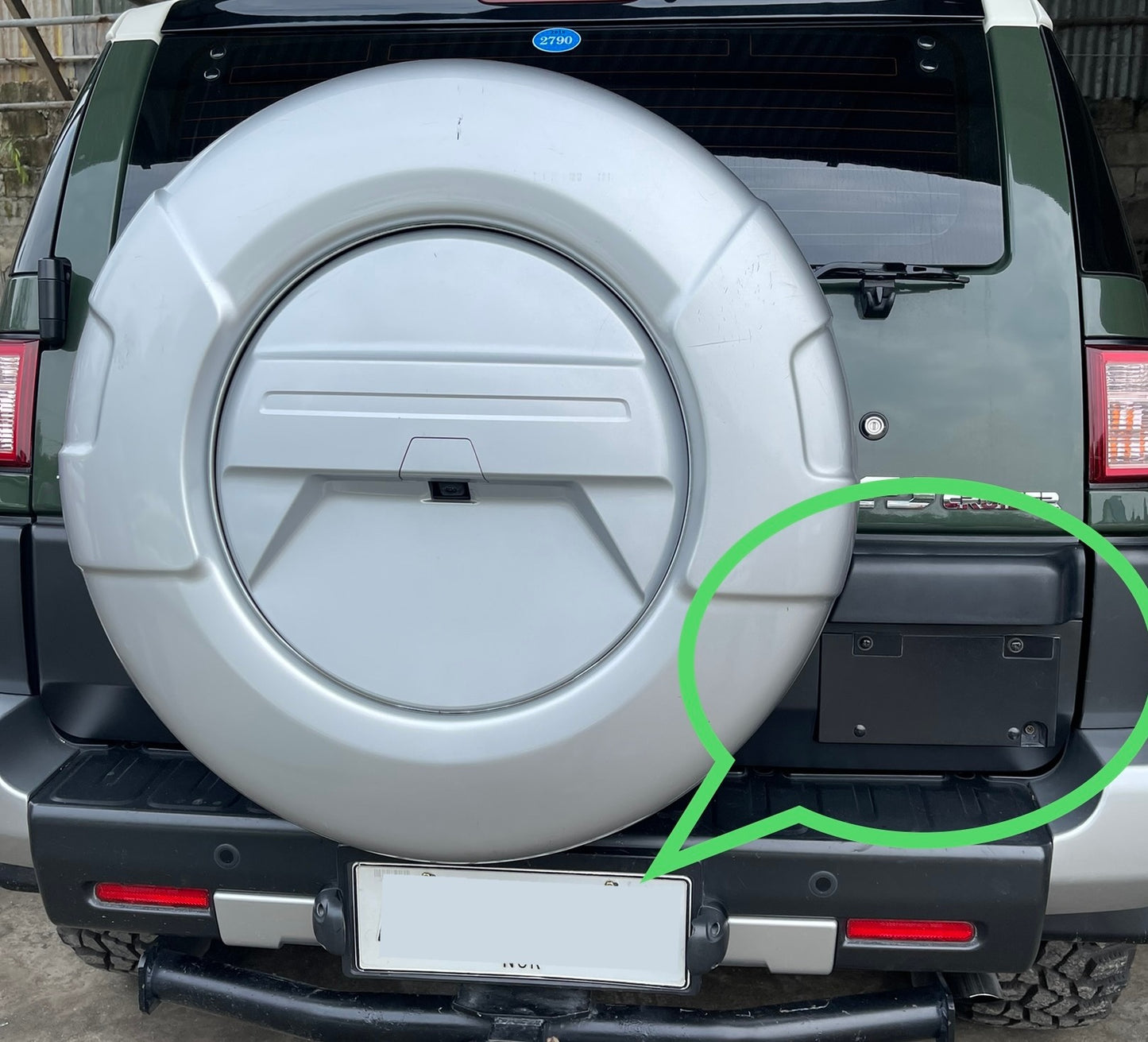 Plate relocation kit for Toyota FJ Cruiser