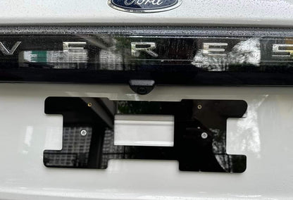 Plate adaptors for Ford Everest