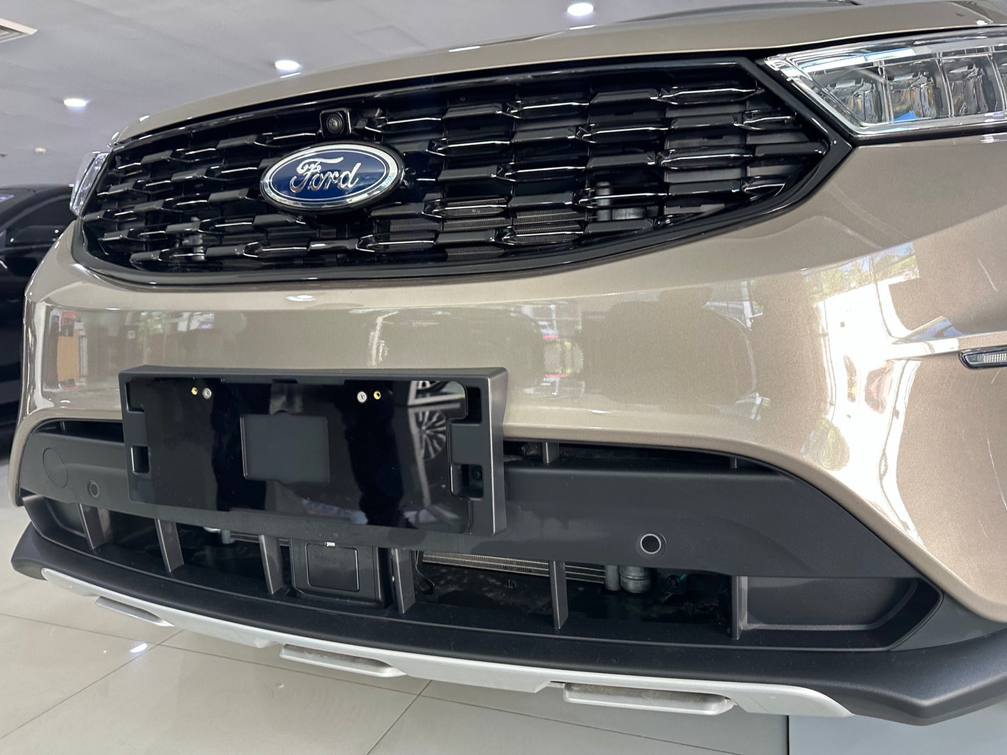 Plate adaptors for Ford Territory