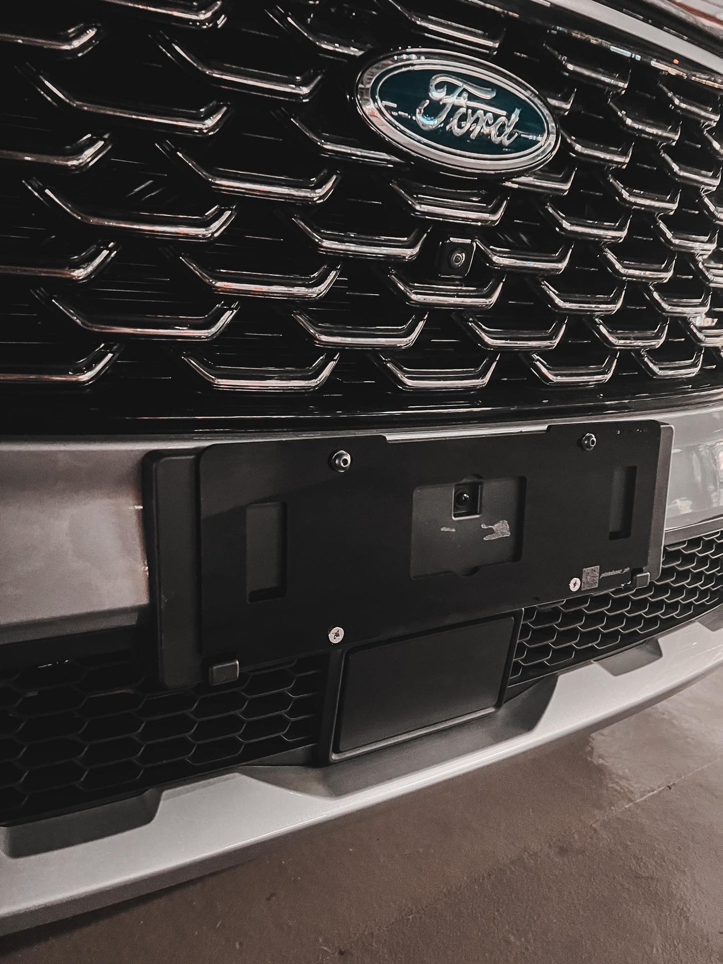 Plate adaptors for Ford Territory